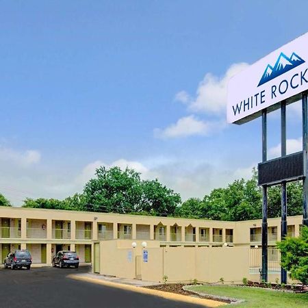 White Rock Inn San Marcos Eksteriør billede