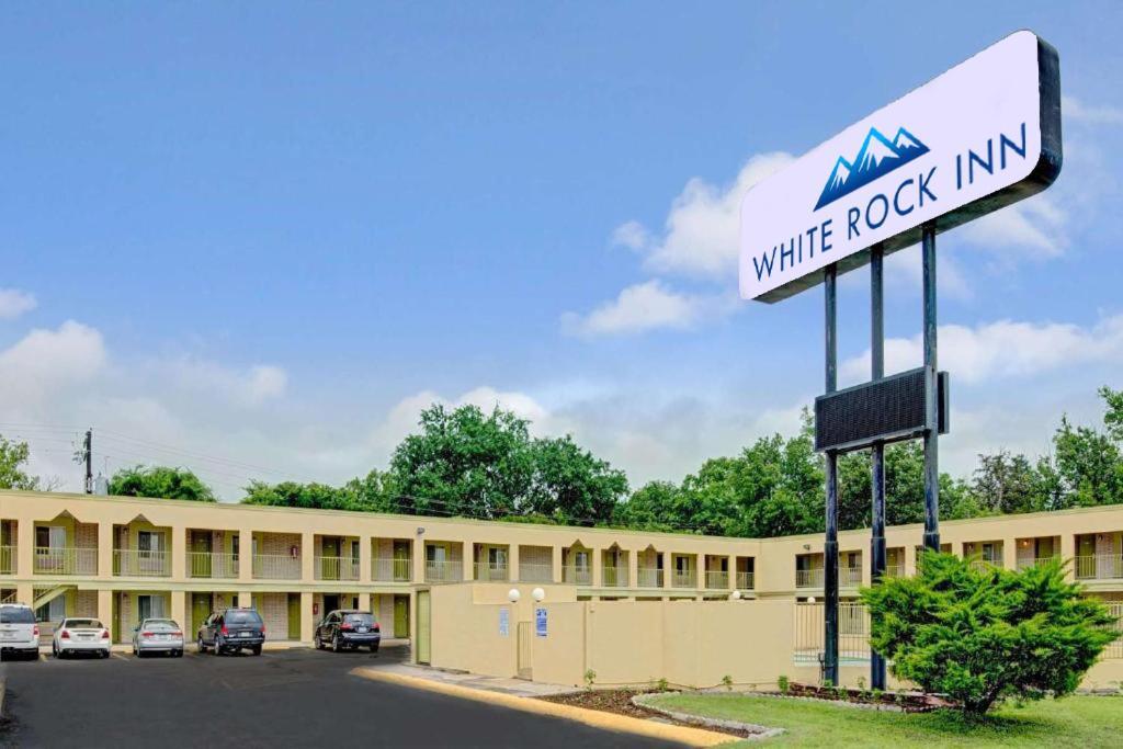 White Rock Inn San Marcos Eksteriør billede
